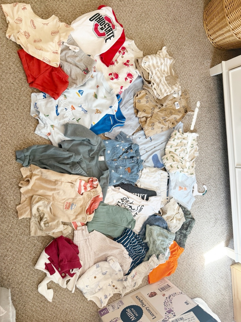 Baby clothing lot- LARGE mixed sizes